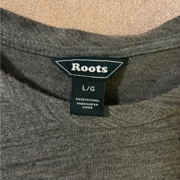Roots. Light material. Woman’s size large - Picture 2 of 2